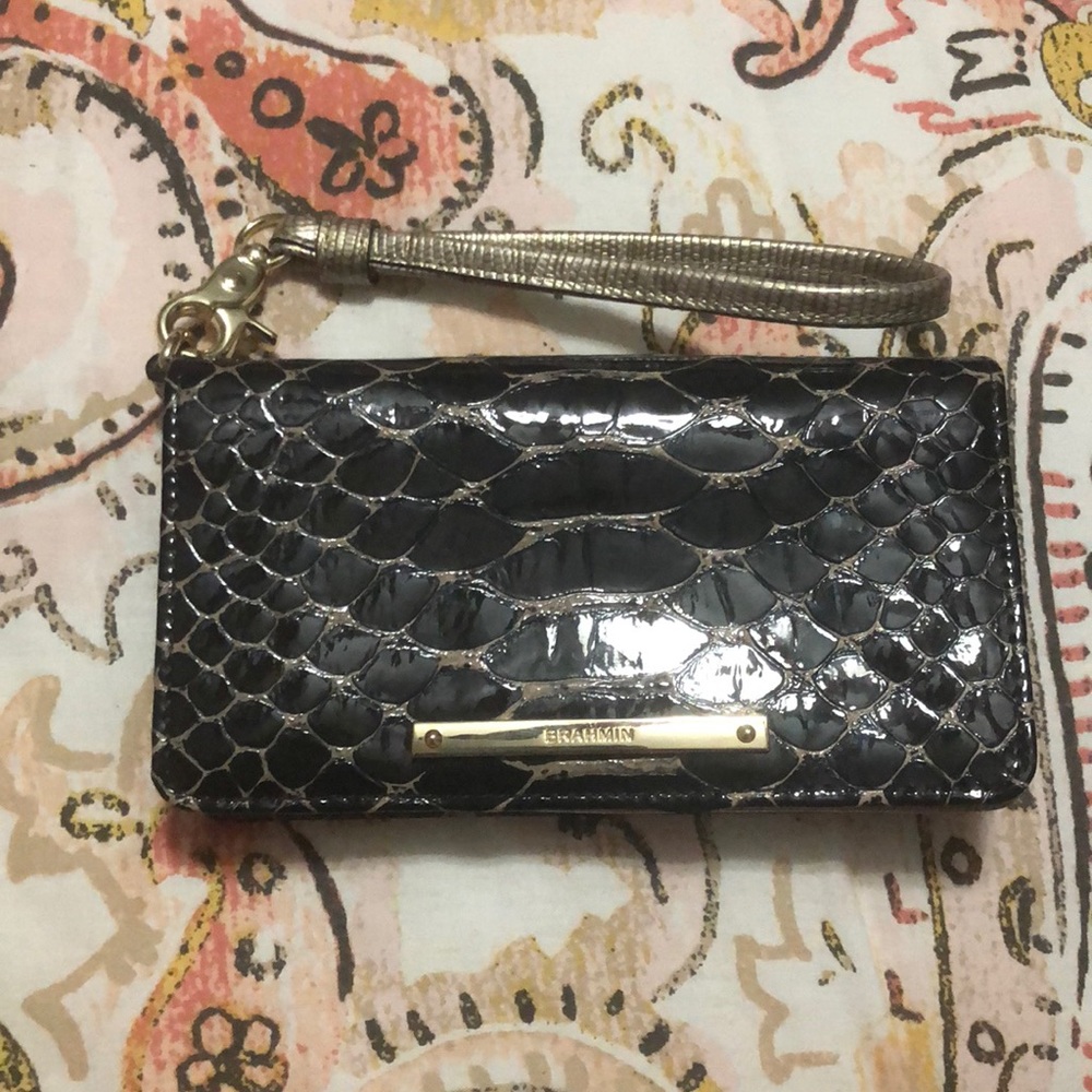 Brahmin wallet